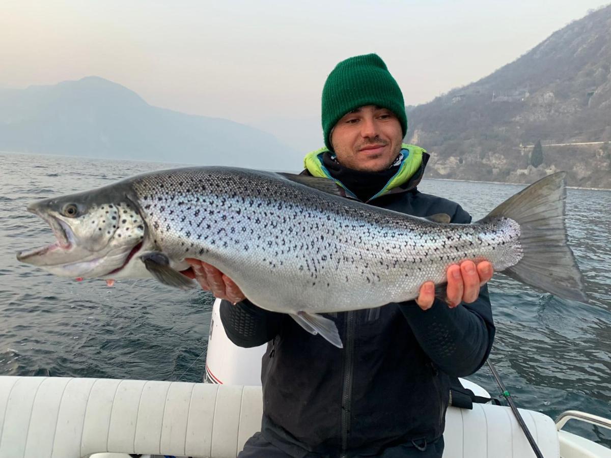 In Riva Al Lago Di Iseo Dependance Primo Piano Marone Exteriör bild