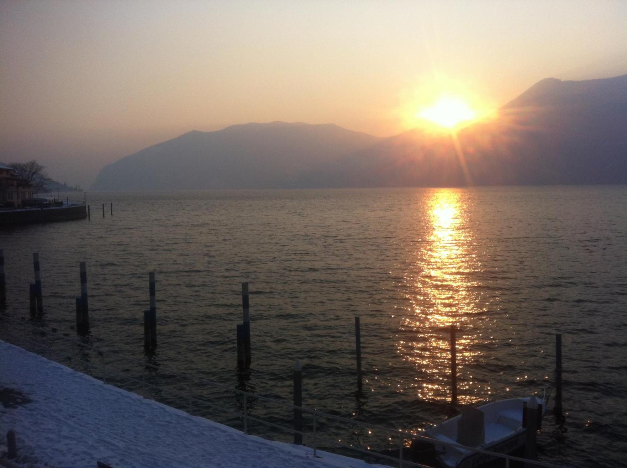 In Riva Al Lago Di Iseo Dependance Primo Piano Marone Exteriör bild
