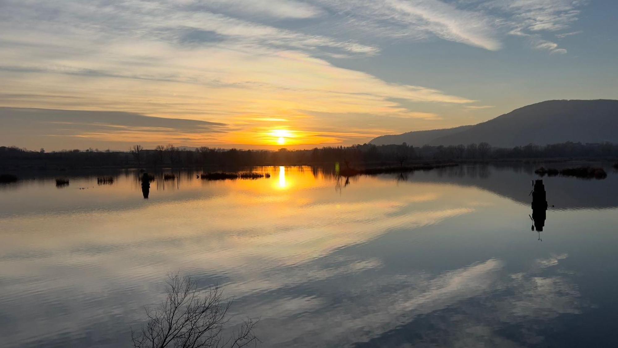 In Riva Al Lago Di Iseo Dependance Primo Piano Marone Exteriör bild
